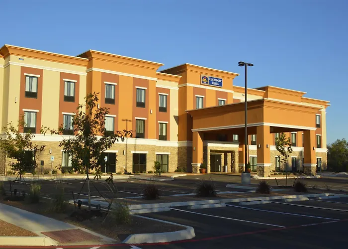 Best Western Plus Elmendorf Hotel San Antonio Hotel