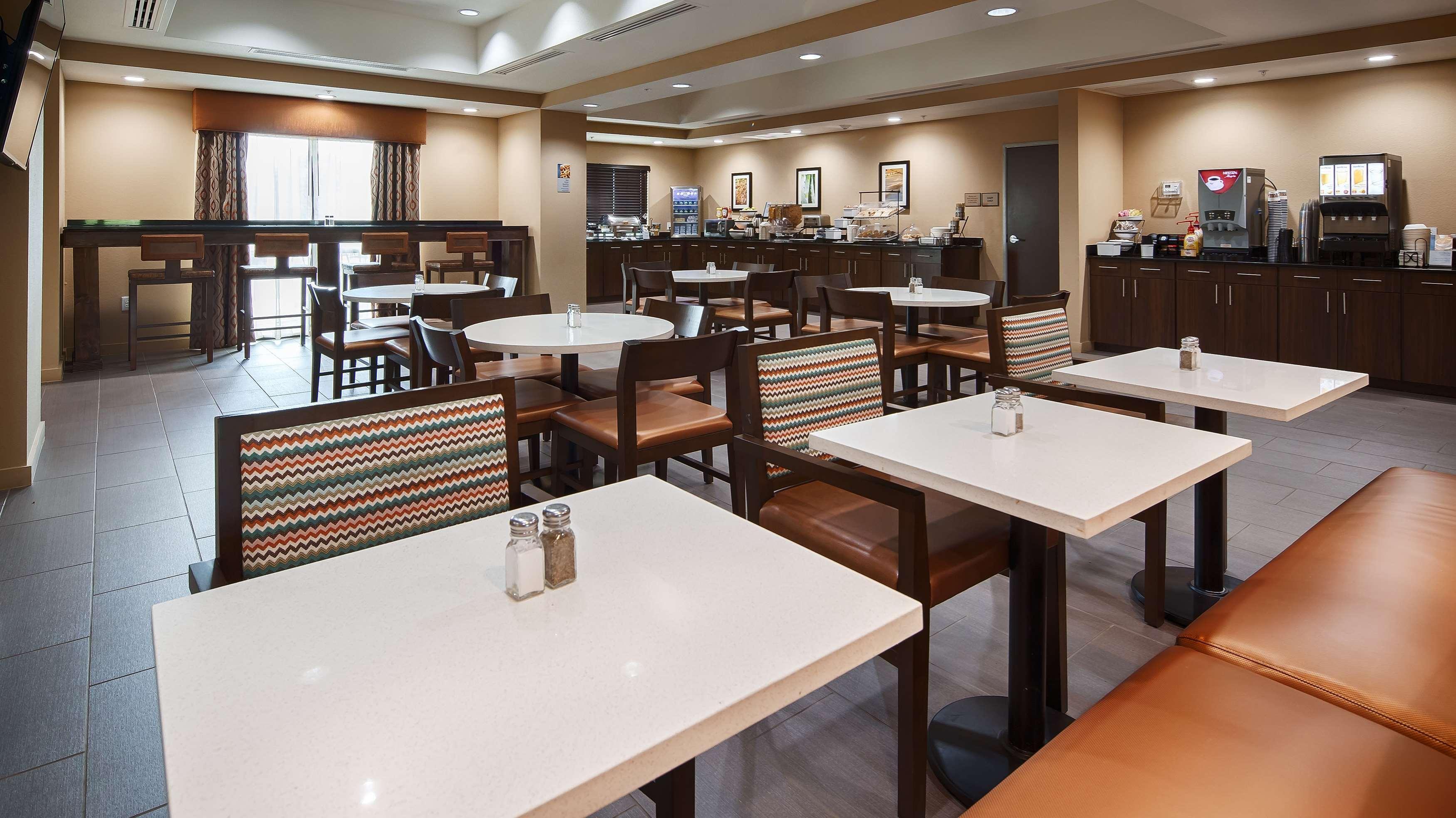 Western San Antonio Hotel 4*