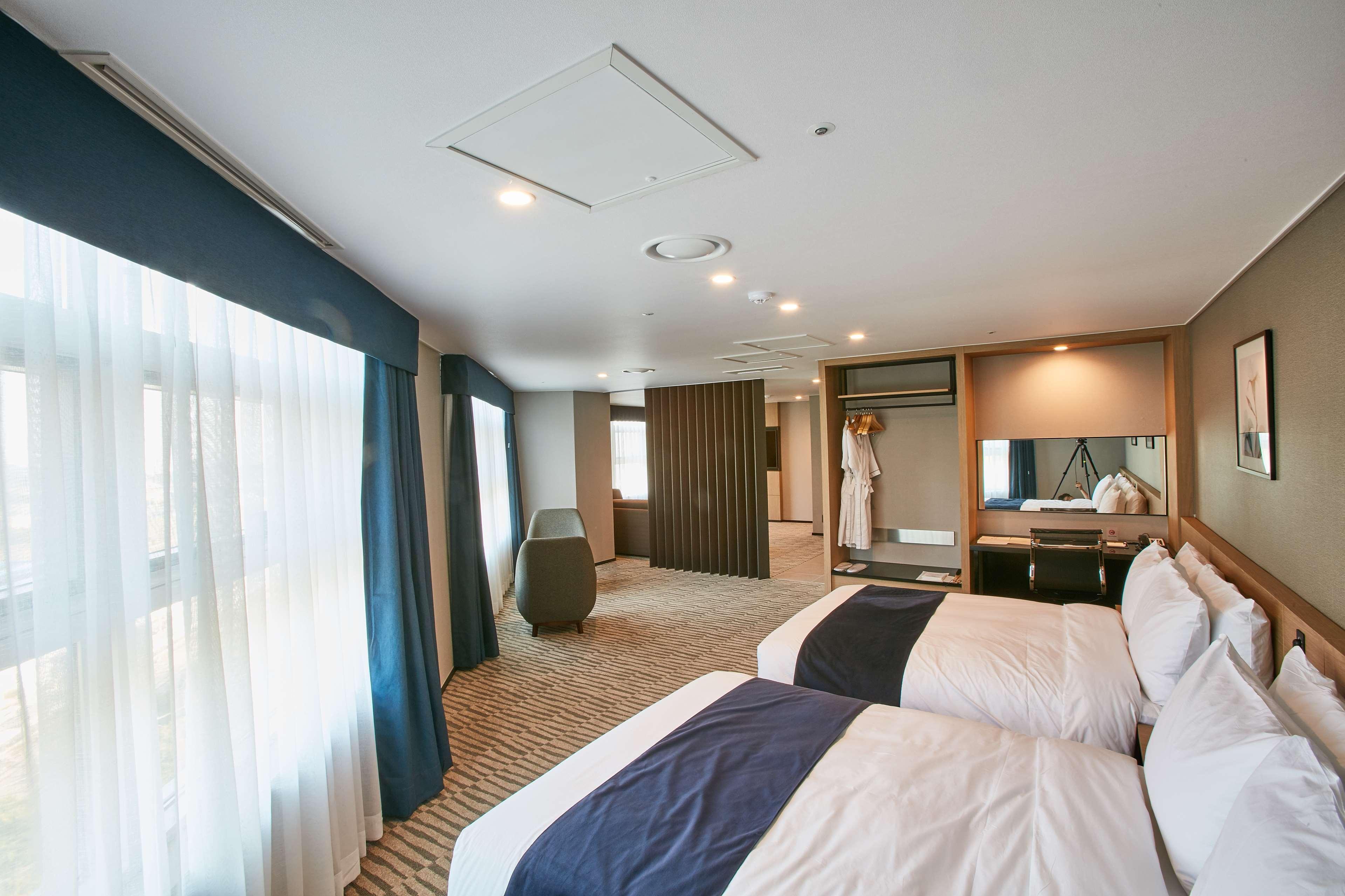 Western San Antonio 4*
